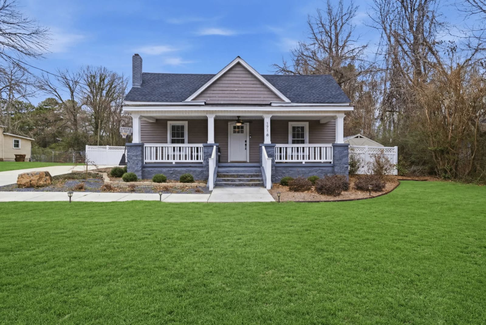 1716 Chapel Hill Rd