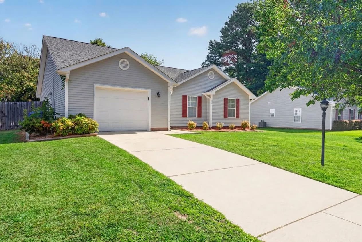 1801 Balfour Downs Circle — photo 2